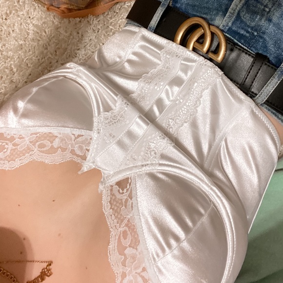 Trendy boutique Tops - Satin corset top